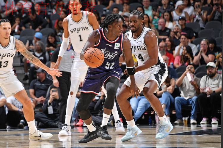 马刺缺少文班亚马仍七人得分上双 大胜湖人令其单场失分创新高 马刺缺少文班亚马仍七人得分上双 大胜湖人令其单场失分创新高